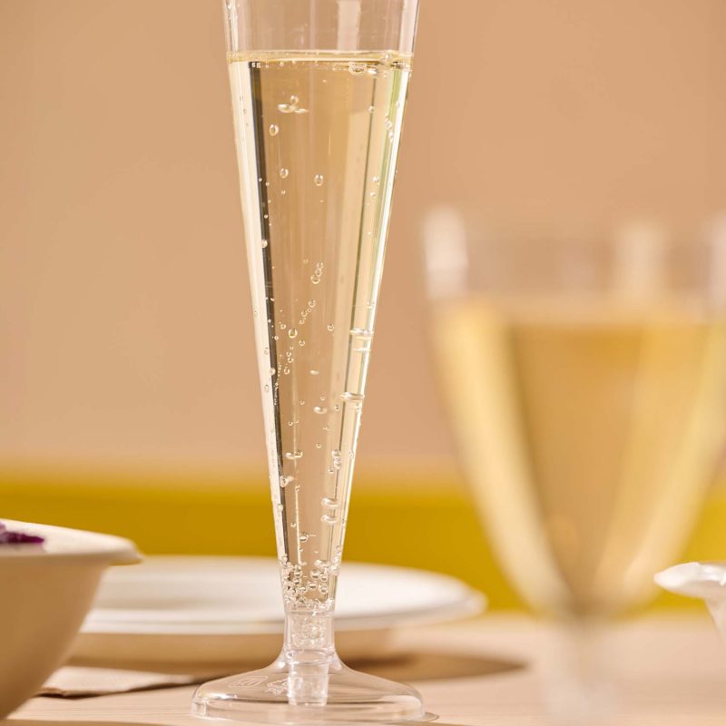 NUPIK CHAMPAGNE GLASS_Champagne_Restaurant_Table2
